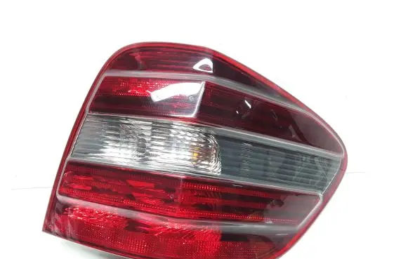 Mercedes-Benz ML W164 Rear/tail lights 404122R 404182R 404102R