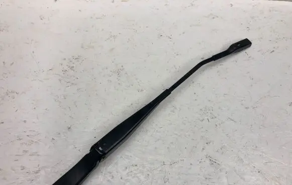 BMW 1 F70 Front wiper blade arm 16122402