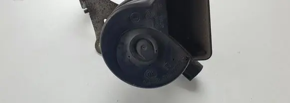 Volkswagen PASSAT B7 Horn signal