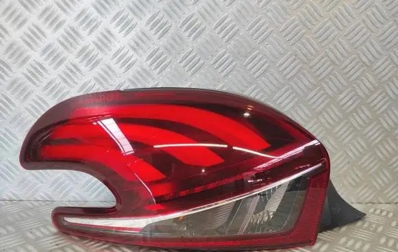 Peugeot 208 Rear/tail lights 9825601280
