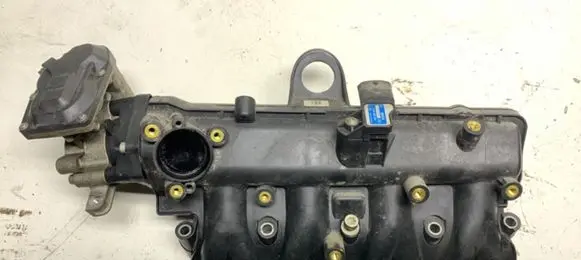 Opel Astra J Intake manifold 55213267 55564247