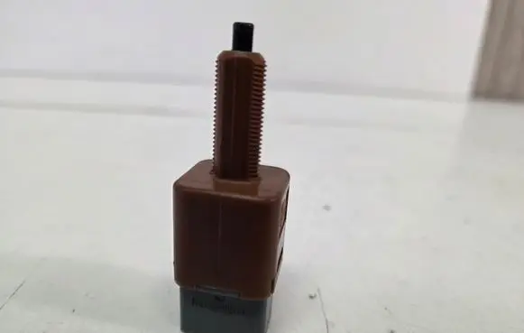 Renault Arkana Clutch pedal sensor 