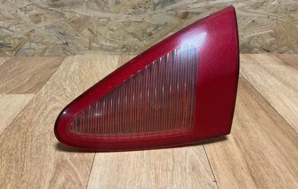 Alfa Romeo 147 Tailgate rear/tail lights 03321010 46747825 46556346