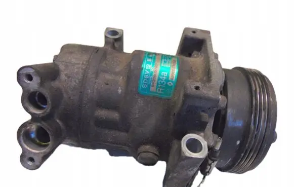 Renault Clio II Air conditioning (A/C) compressor (pump) 8200037058