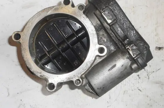 Audi Q7 4L Throttle valve 03H133062 A2C53092504