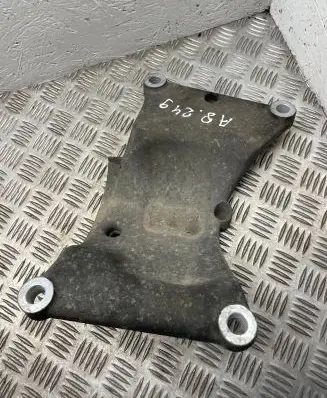 Audi A8 S8 D3 4E Gearbox mounting bracket 4E0803806D 260503 08030611