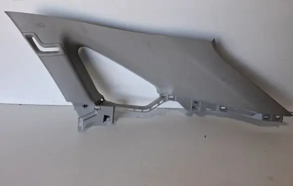 (D)pillar trim (top)