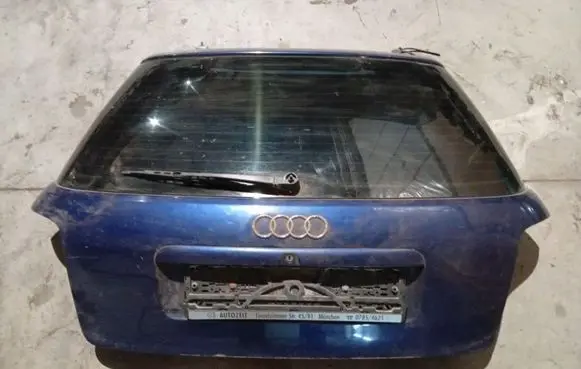 Audi A4 S4 B5 8D Tailgate/trunk/boot lid Melynas