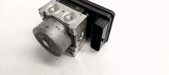BMW 2 F46 ABS Pump 6880549