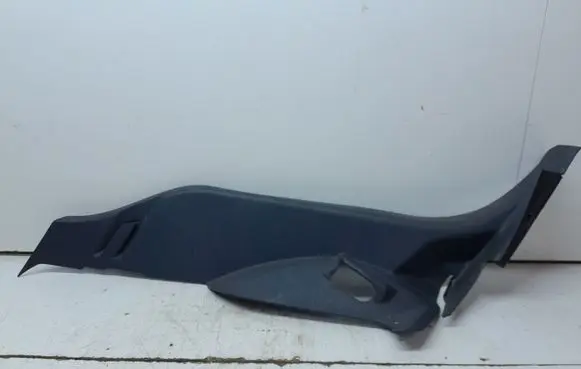 Opel Astra H Rear seat side bottom trim 13191370