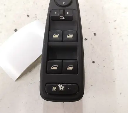 Citroen C4 I Picasso Electric window control switch 96639382ZD