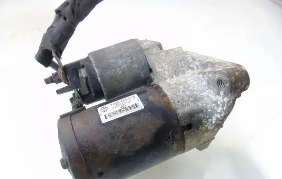 Renault Megane III Starter motor 8200665518