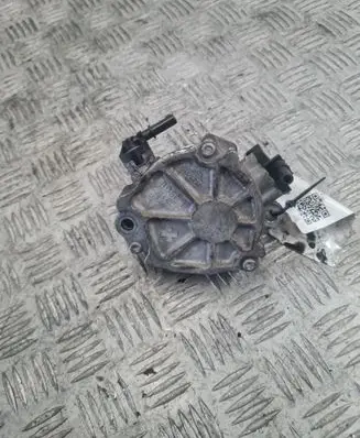 Volvo V40 Vacuum pump 9804021880