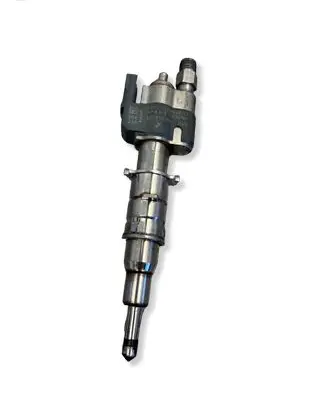 BMW 1 E81 E87 Fuel injector 758904811 10181010