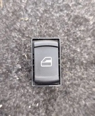 Volkswagen PASSAT B5.5 Quarter vent window switch 1J0959855