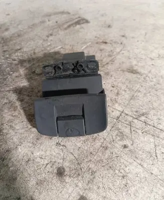 Renault Espace - Grand espace IV Hand parking brake switch 8200048590