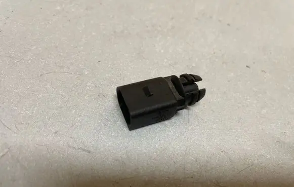 Volkswagen Touran II Outside/external air temperature sensor 8Z0820335