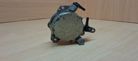 Citroen DS5 Vacuum pump 9673836180 7021390500