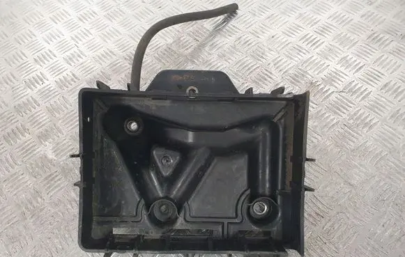 Skoda Rapid (120G, 130G, 135G) Battery box tray 5Z0915331B