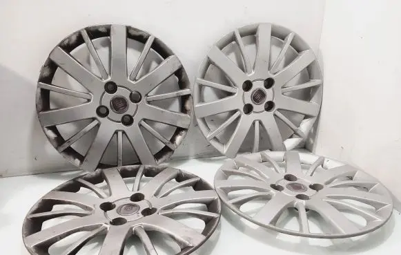 Fiat Linea R15 wheel hub/cap/trim 51812813