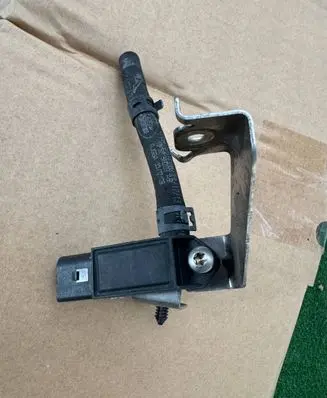Land Rover Discovery Sport Exhaust gas pressure sensor GX73-5L200-AA 61429445 81MPP1002