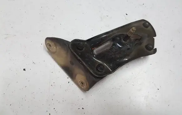Skoda Octavia Mk2 (1Z) Fender mounting bracket 