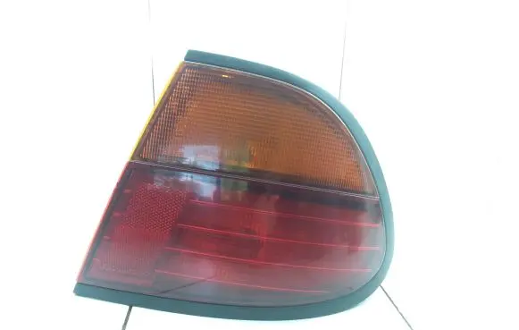 Nissan Almera Rear/tail lights R1113 E134741