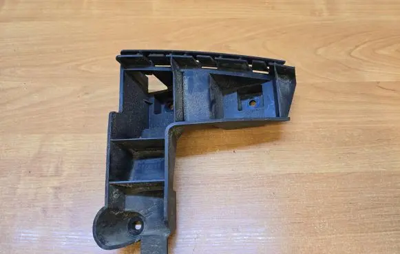 Volvo XC70 Rear bumper mounting bracket 30678651 BP3EA