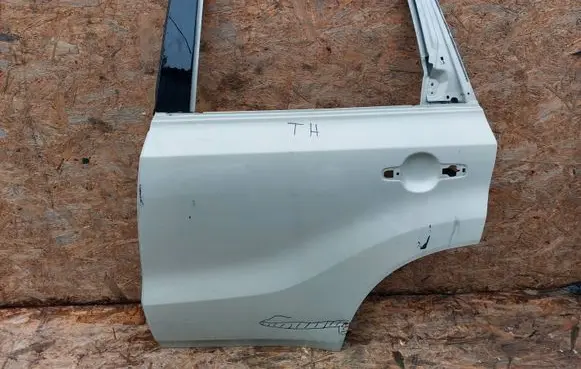 Suzuki Grand Vitara II Rear door