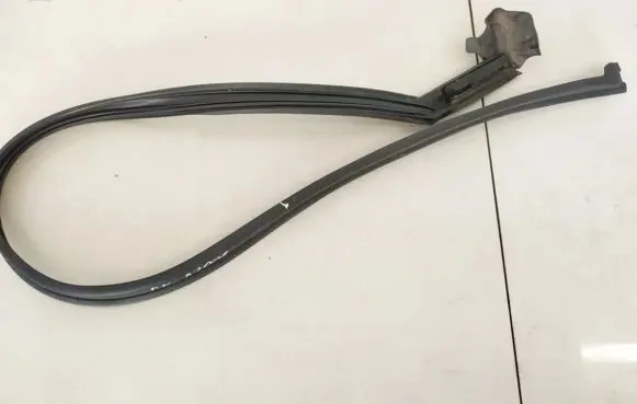 Jaguar I-Pace Rubber seal front coupe door J9D320510A J9D3-20510-A