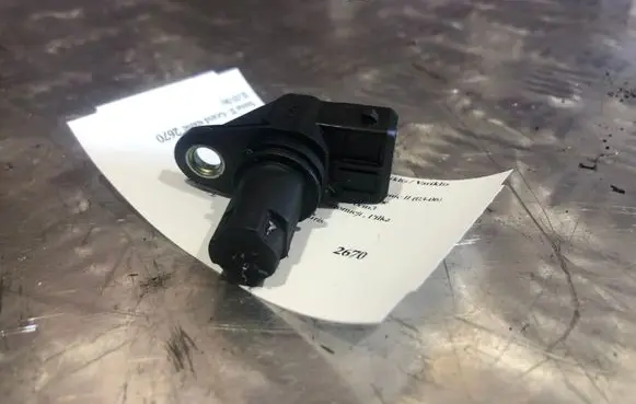Renault Scenic II - Grand scenic II Camshaft position sensor 8200370572