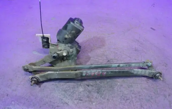 Front wiper linkage and motor