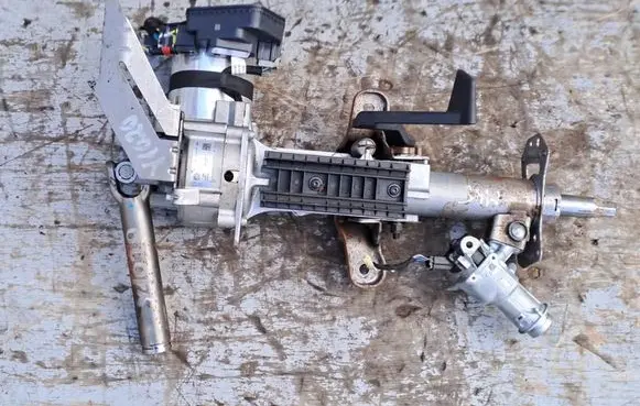 Ford Focus Steering wheel axle JX6C3D077BF
