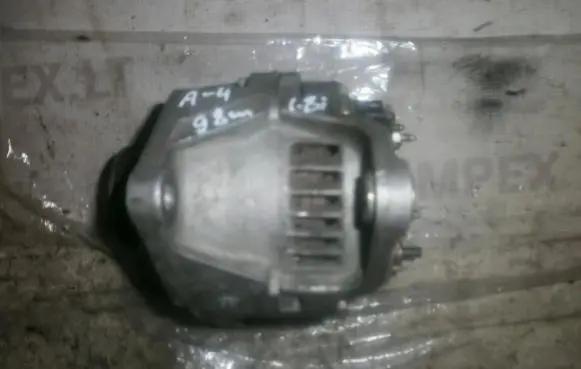 Audi A4 S4 B5 8D Generator/alternator