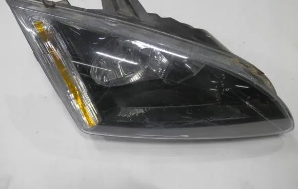 Ford Focus Headlight/headlamp
