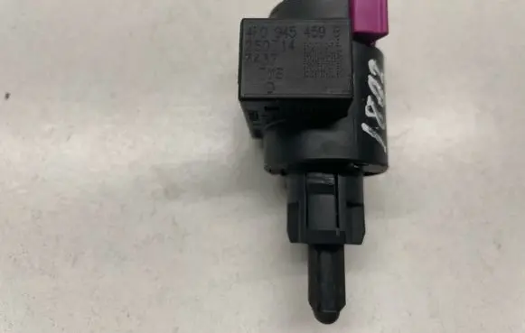 Audi A5 Sportback 8TA Brake pedal bracket assembly 4F0945459B