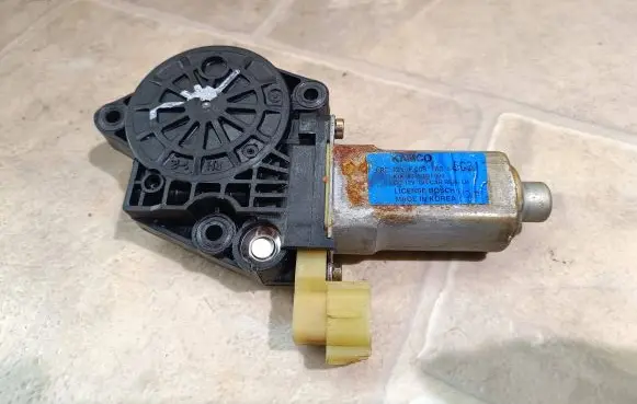 KIA Opirus Rear door window regulator motor 834503F000 F00S1A2440