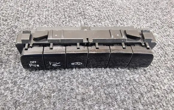 Mercedes-Benz E AMG W213 Parking (PDC) sensor switch A2139053004