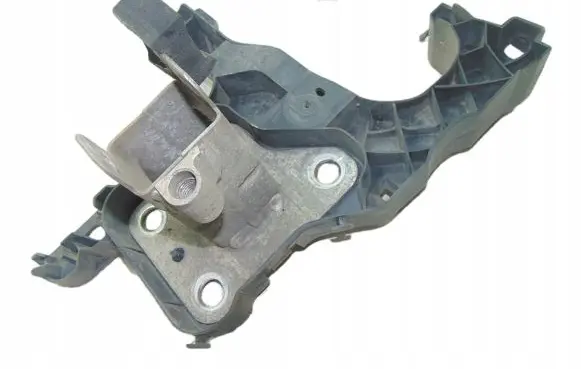 Renault Scenic II - Grand scenic II Front bumper mounting bracket 8200011107