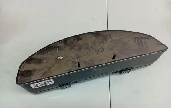 Volkswagen Transporter - Caravelle T5 Speedometer (instrument cluster) 88311346