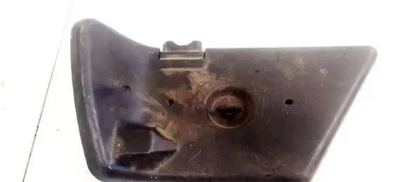 Mercedes-Benz E W124 Tail light bulb cover holder