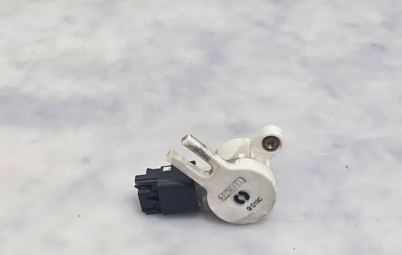 Opel Insignia A Clutch pedal sensor 22670896