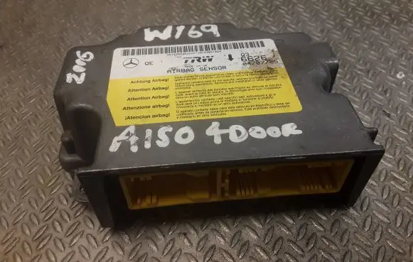Mercedes-Benz A W169 Airbag control unit/module 1698206626