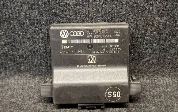 Volkswagen PASSAT B7 Gateway control module 3C0907530A 3C0907951A