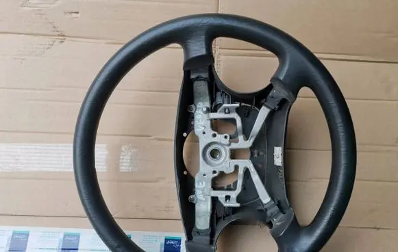 Toyota Avensis Verso Steering wheel 