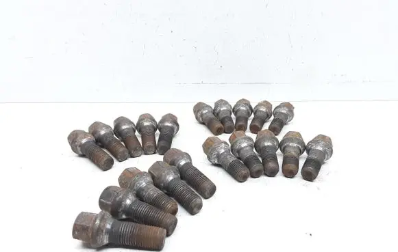 Nuts/bolts