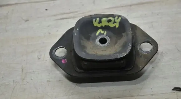 Renault Kadjar Gearbox mount 74300000