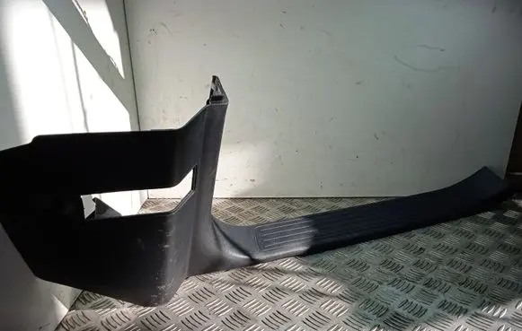 Mercedes-Benz GLE (W166 - C292) Front sill trim cover A1666801835