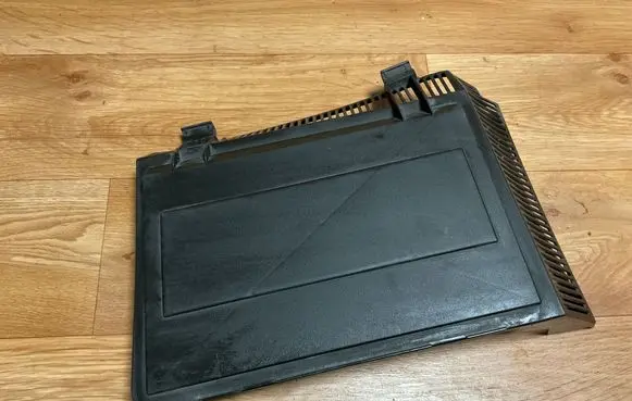 BMW 5 E39 Air filter box cover 8379627