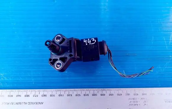 Audi A4 S4 B6 8E 8H Air pressure sensor 038906051C 0281002401